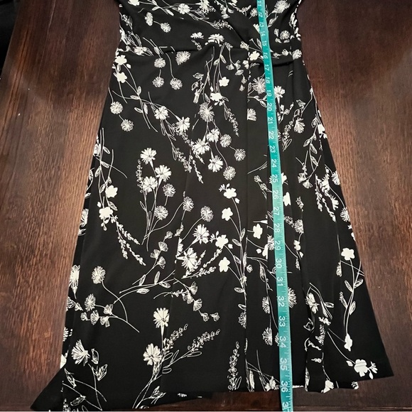 NWOT Hail3y:23 Womens Dress Size M Floral  Pullover Sleeveless Faux Wrap V-Neck - Picture 6 of 8